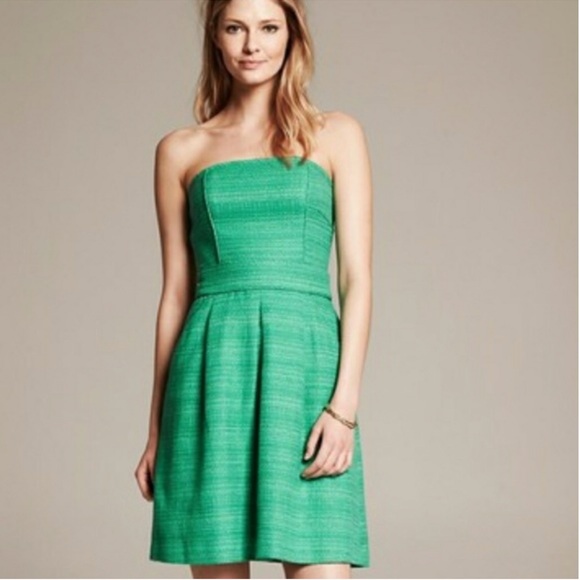 Emerald Green Tweed Strapless Dress - Picture 7 of 7